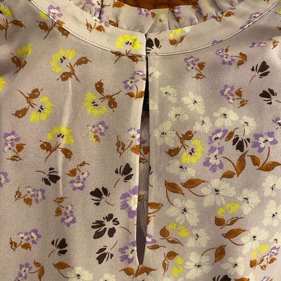 FLORAL RUFFLE NECK TOP - Picture 7 of 8